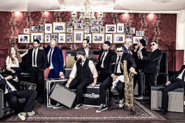 Swingin’ WiWa – Music Monks